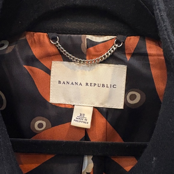 XS Black Banana Republic Short Coat Jacket with Brown Buttons - Picture 2 of 3